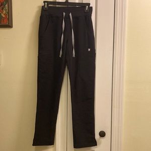 FIGS xxs petite skinny scrubs in black